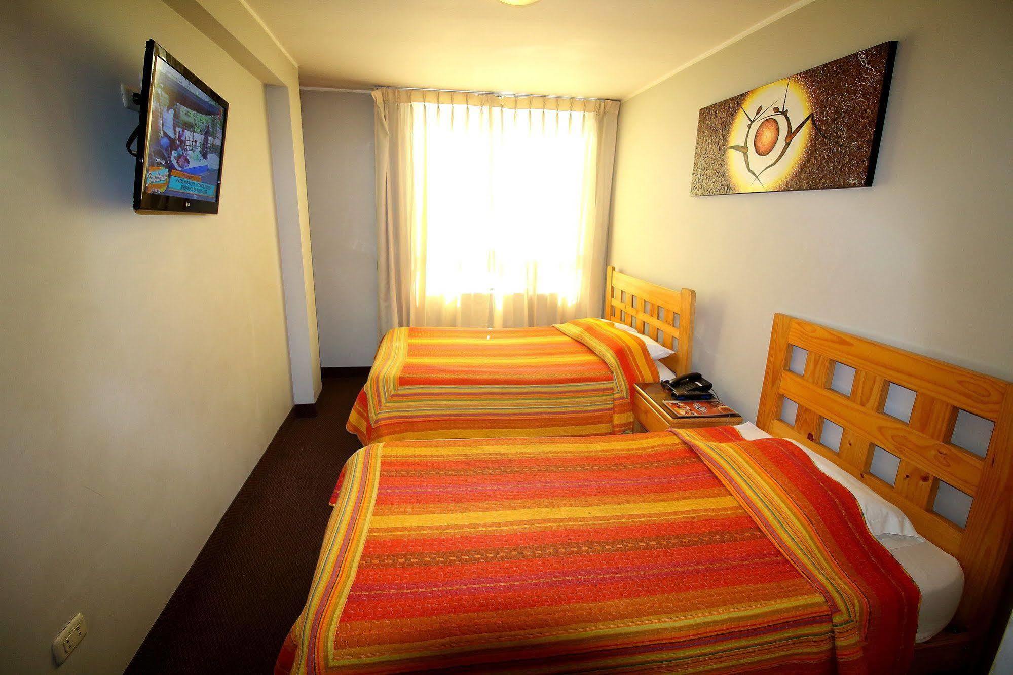 Takora Inn Tacna Bagian luar foto